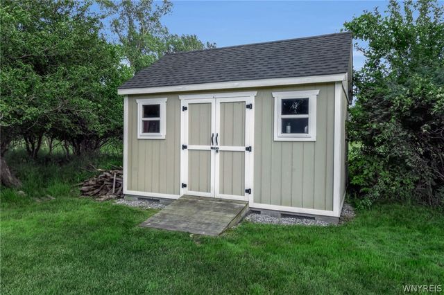 5551 Field Brook Drive, Clarence, NY 14051