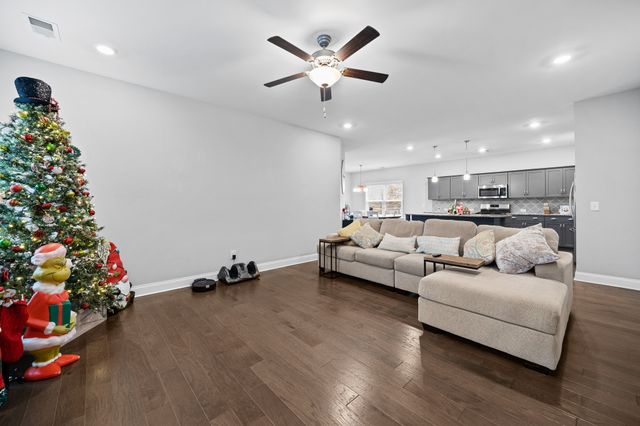 123 Telavera Dr, White House, TN 37188