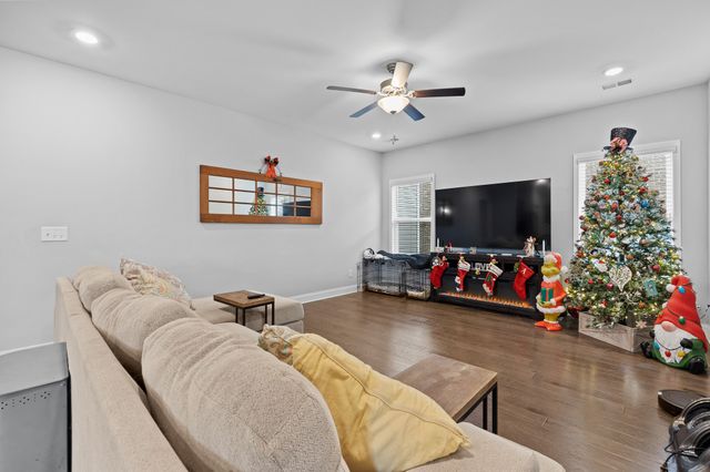 123 Telavera Dr, White House, TN 37188