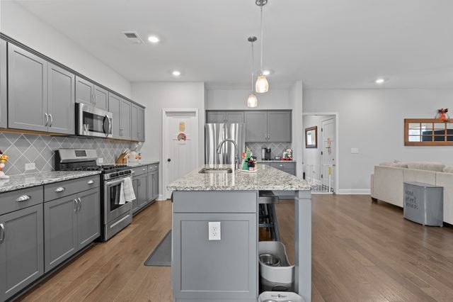 123 Telavera Dr, White House, TN 37188