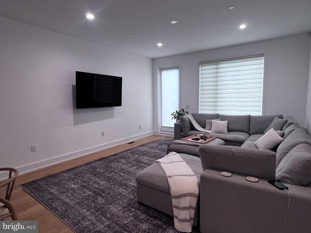 1748 N HOPE ST, Philadelphia, PA 19122