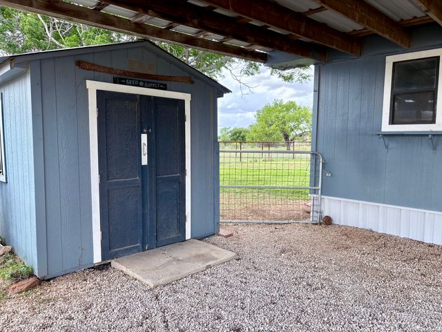 199 OLD CAMPBELL RD, Seguin, TX 78155