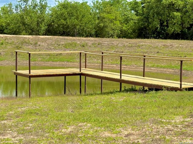 199 OLD CAMPBELL RD, Seguin, TX 78155