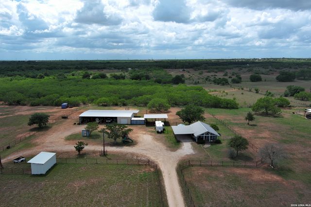 199 OLD CAMPBELL RD, Seguin, TX 78155