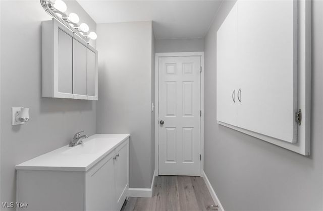 5318 Pinecrest Avenue, Youngstown, OH 44515