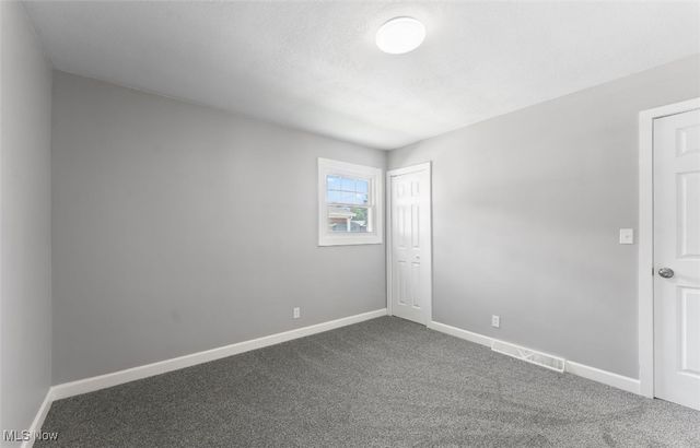 5318 Pinecrest Avenue, Youngstown, OH 44515