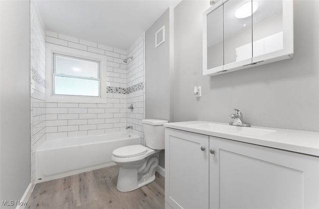 5318 Pinecrest Avenue, Youngstown, OH 44515