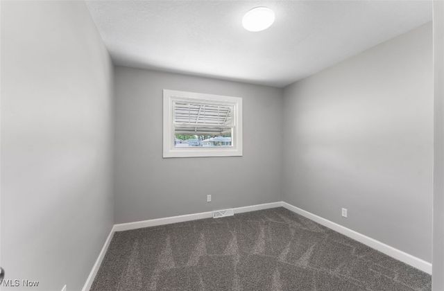 5318 Pinecrest Avenue, Youngstown, OH 44515