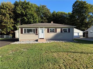 5318 Pinecrest Avenue, Youngstown, OH 44515