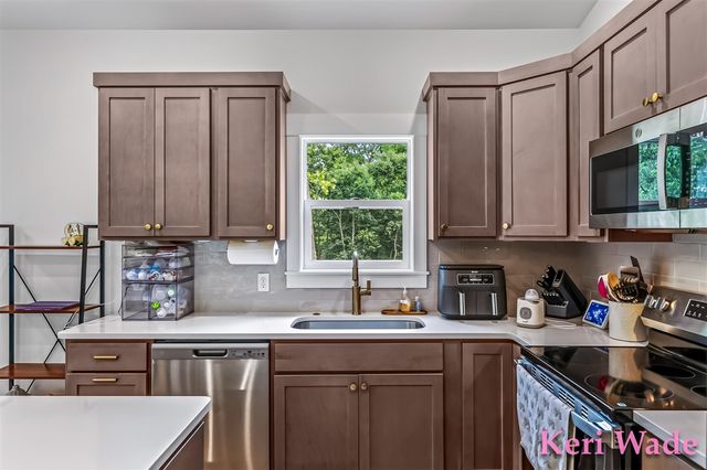 370 Chopin Drive, Muskegon, MI 49442