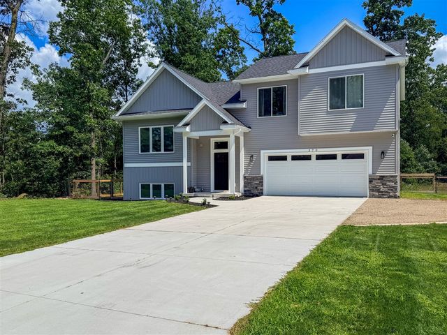 370 Chopin Drive, Muskegon, MI 49442