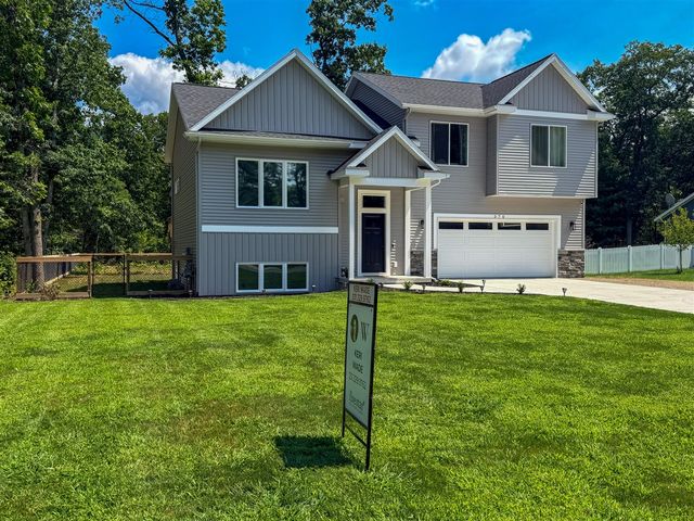 370 Chopin Drive, Muskegon, MI 49442