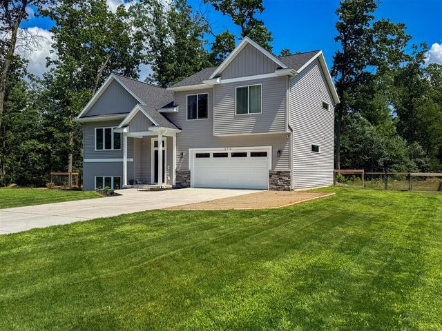 370 Chopin Drive, Muskegon, MI 49442