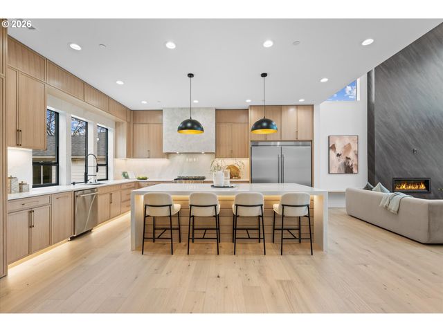 590 W U St, Washougal, WA 98671