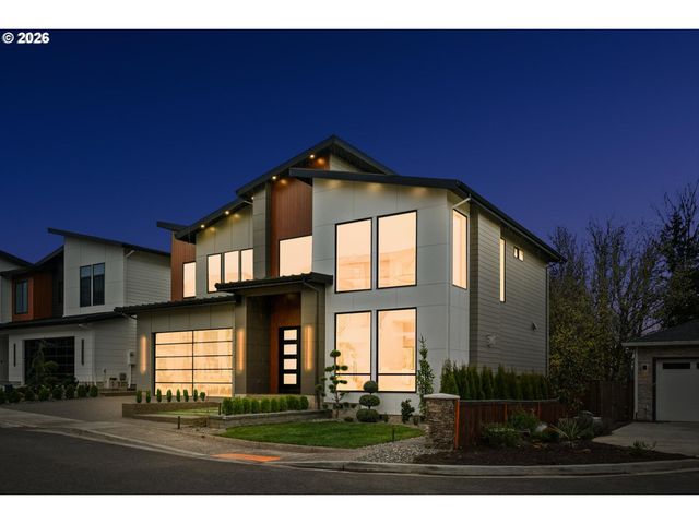 590 W U St, Washougal, WA 98671