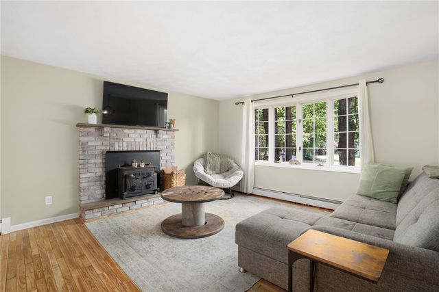 5 Teakwood Drive, Coventry, RI 02816