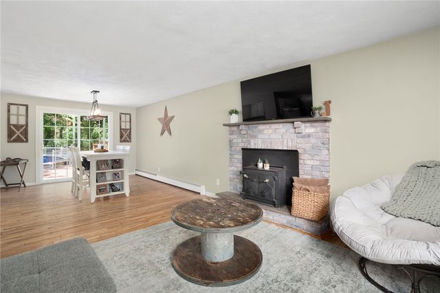5 Teakwood Drive, Coventry, RI 02816