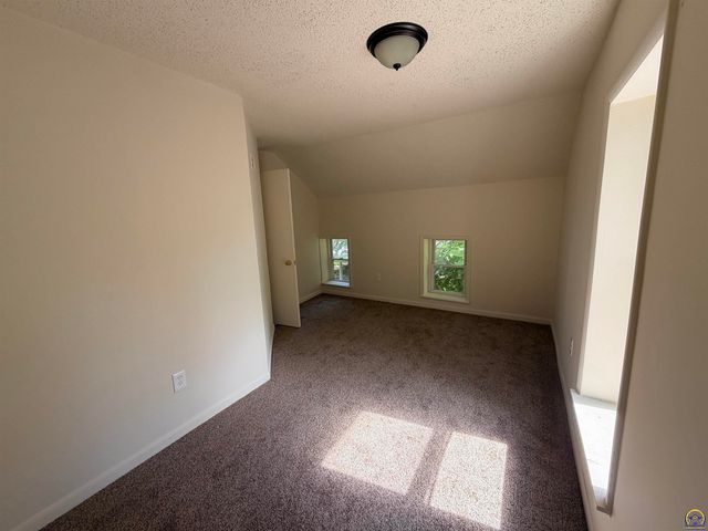 420 SW Clay ST, Topeka, KS 66606