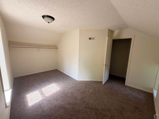 420 SW Clay ST, Topeka, KS 66606
