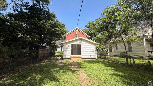 420 SW Clay ST, Topeka, KS 66606