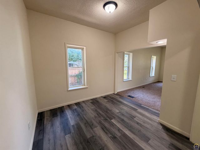 420 SW Clay ST, Topeka, KS 66606