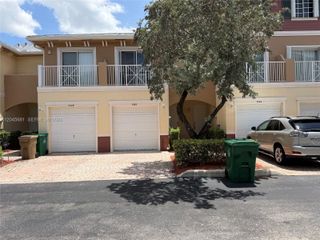 7432 Willow Grove Place, Davie, FL 33314