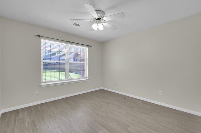 7219 Nickaburr Creek Drive, Magnolia, TX 77354