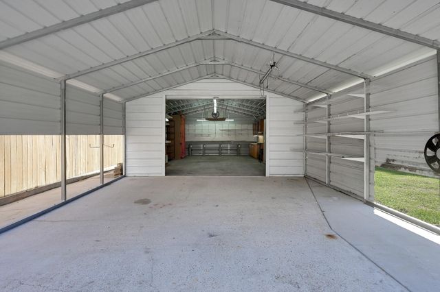 7219 Nickaburr Creek Drive, Magnolia, TX 77354