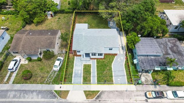 1121 NW 57th St, Miami, FL 33127