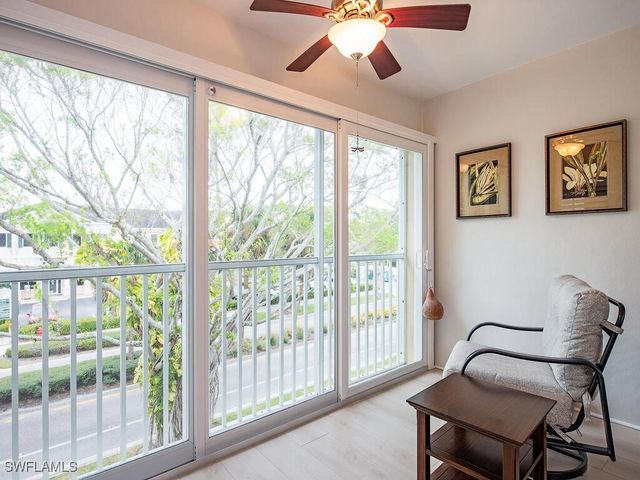 218 Banyan BLVD 218, Naples, FL 34102