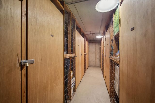 4004 Grand Avenue 103, Des Moines, IA 50312