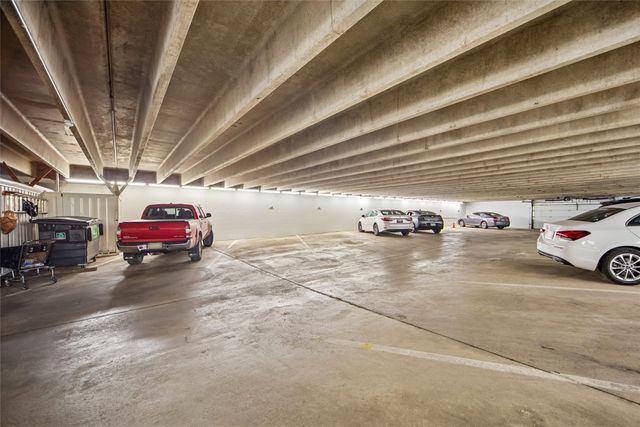 4004 Grand Avenue 103, Des Moines, IA 50312