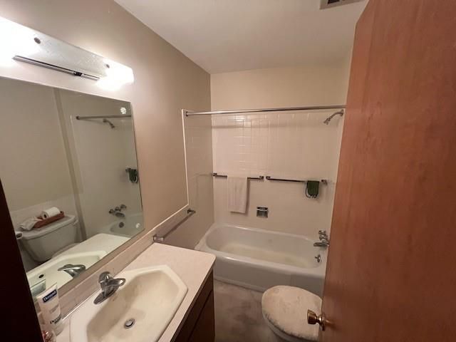 10711 W 92nd Street, Overland Park, KS 66214