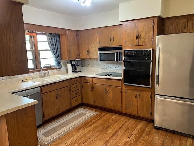10711 W 92nd Street, Overland Park, KS 66214