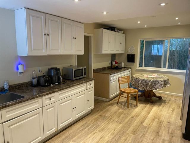 1260 Glacier Drive, Milpitas, CA 95035