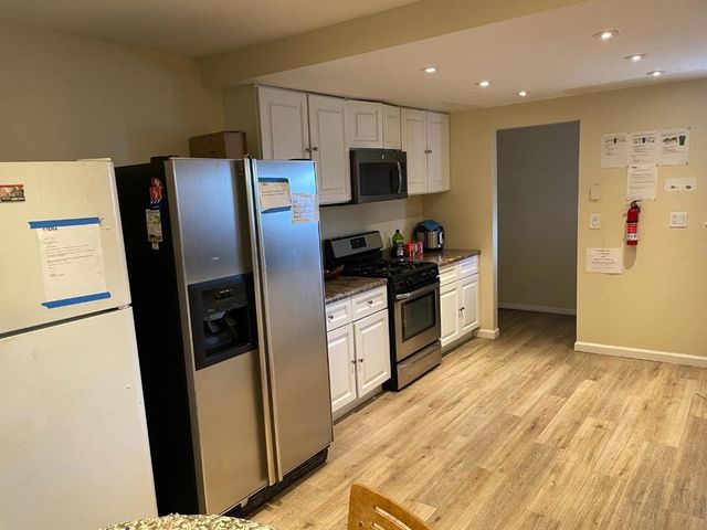 1260 Glacier Drive, Milpitas, CA 95035