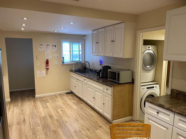 1260 Glacier Drive, Milpitas, CA 95035