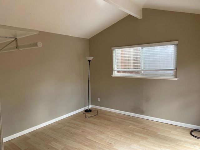 1260 Glacier Drive, Milpitas, CA 95035
