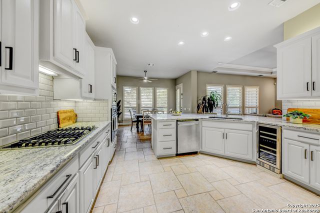 142 Candelaria, Helotes, TX 78023