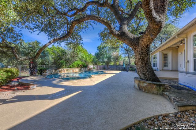 142 Candelaria, Helotes, TX 78023