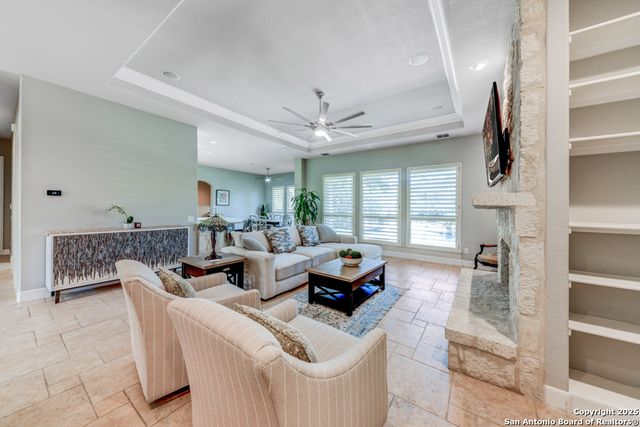 142 Candelaria, Helotes, TX 78023