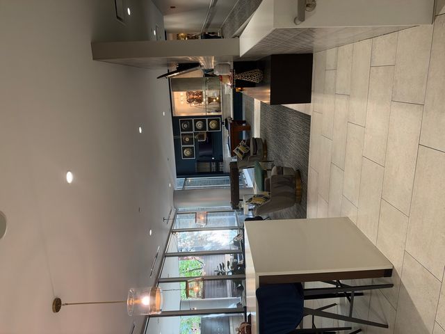 922 W Washington Boulevard 406, Chicago, IL 60607