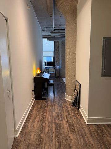 922 W Washington Boulevard 406, Chicago, IL 60607