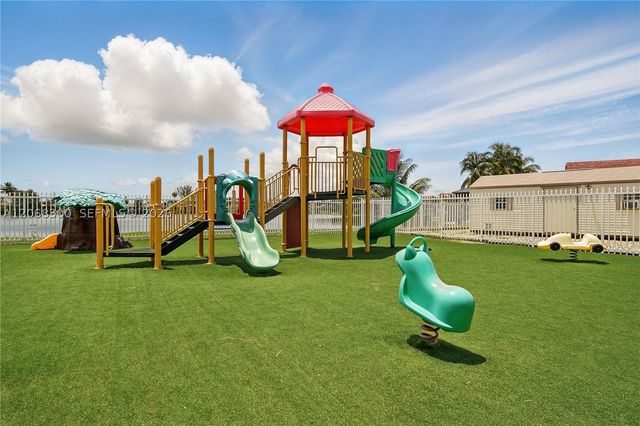 5202 NW 187th St 0, Miami Gardens, FL 33055