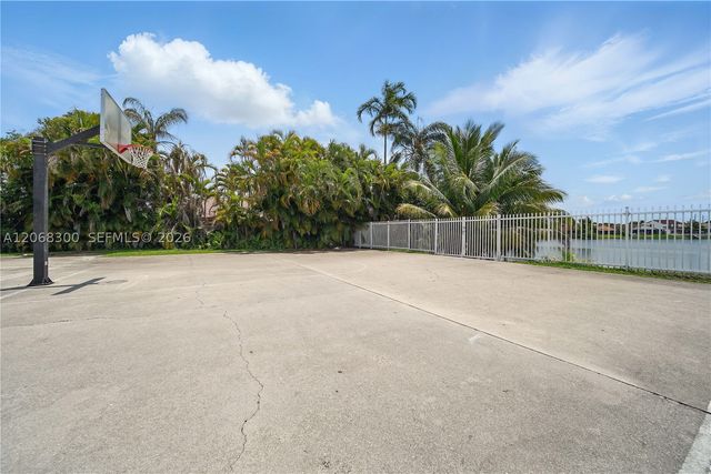 5202 NW 187th St 0, Miami Gardens, FL 33055