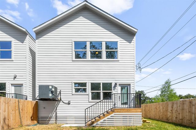 2301 Staples Street, Houston, TX 77026