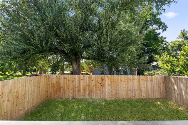 2301 Staples Street, Houston, TX 77026