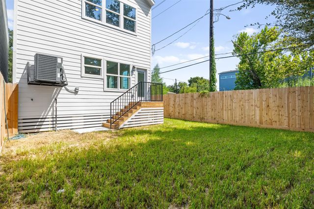 2301 Staples Street, Houston, TX 77026