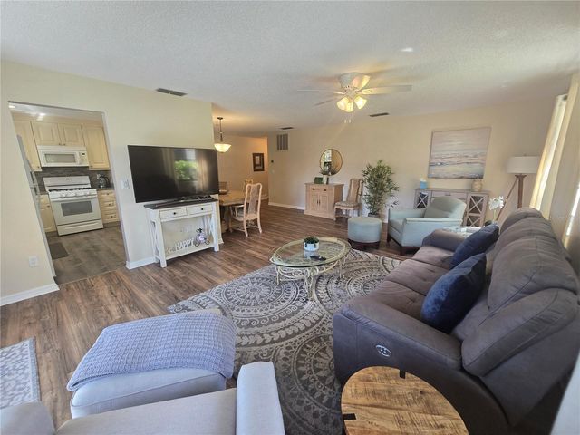 6080 80TH STREET N 102, St Petersburg, FL 33709