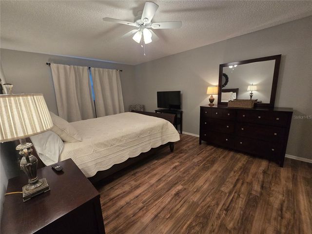 6080 80TH STREET N 102, St Petersburg, FL 33709